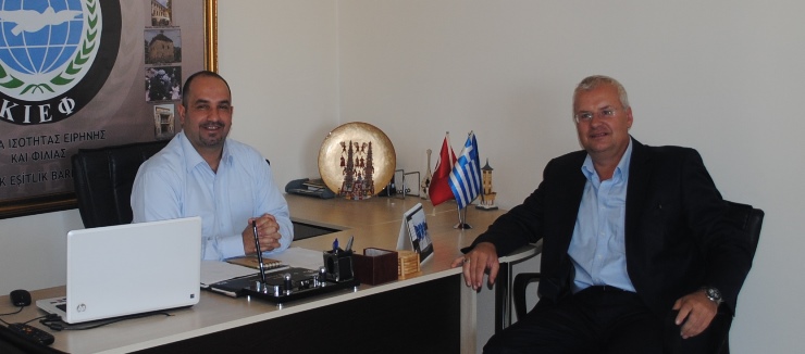 POTAMİ milletvekili adayı İlhan Ahmet  DEB Partisi'ni ziyaret etti